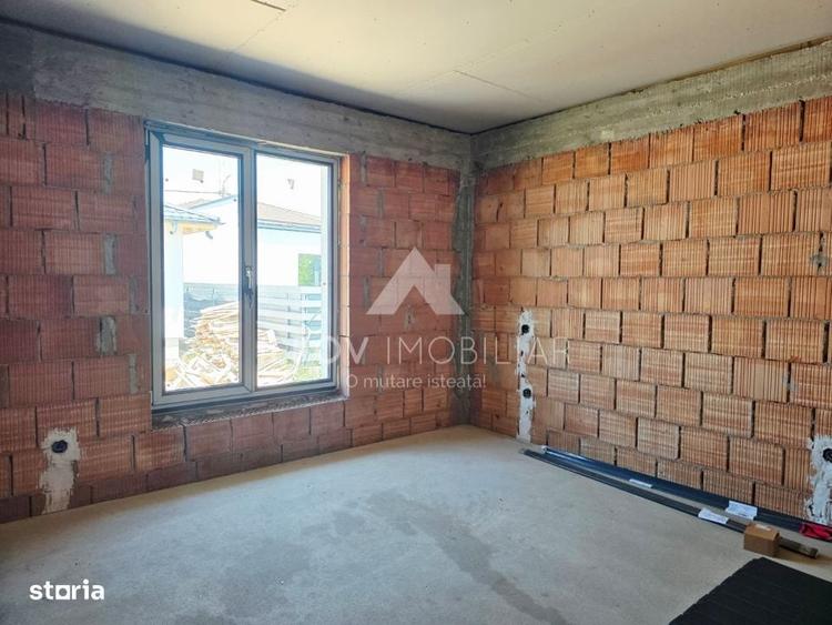 Casă cu 4 camere decomandat în Dumbrăveni