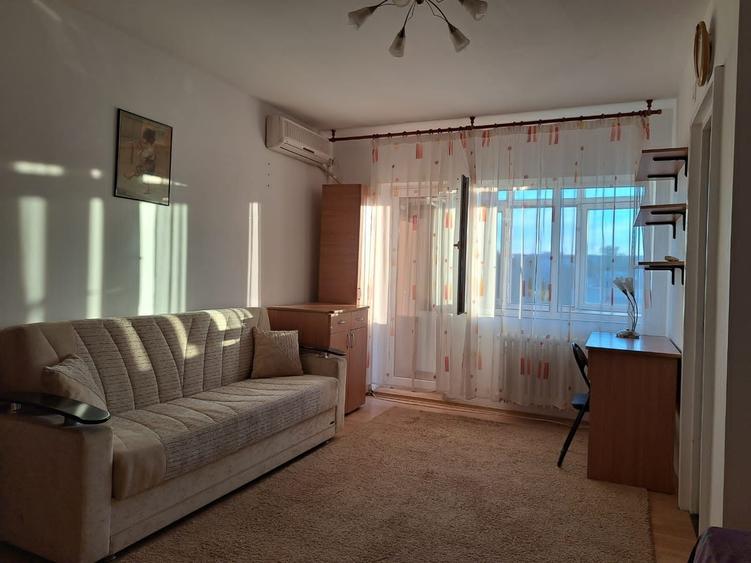 Garsonieră decomandată în Central