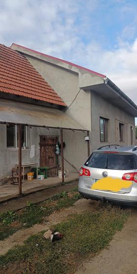 Casă cu 3 camere cu Teren 1600 Mp în Biharia