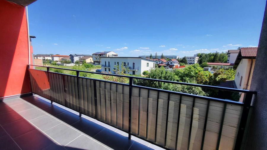 Inchiriez apartament 3 camere Braytim - 2