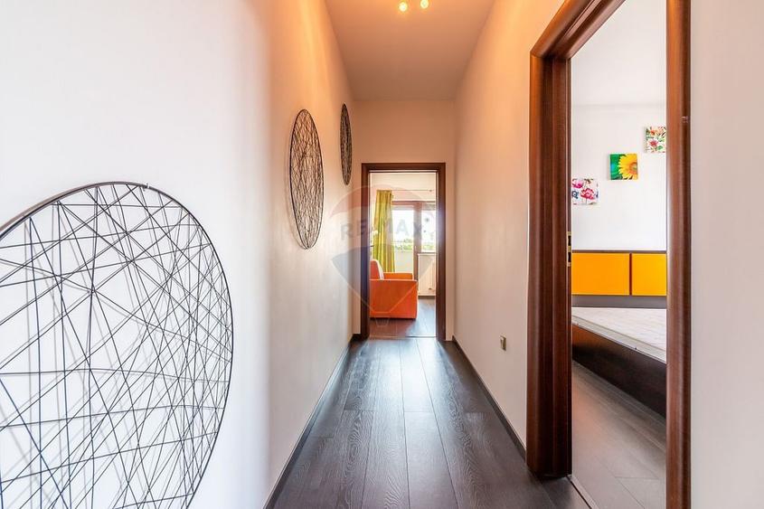 Apartament cu 3 camere decomandat în Jiului