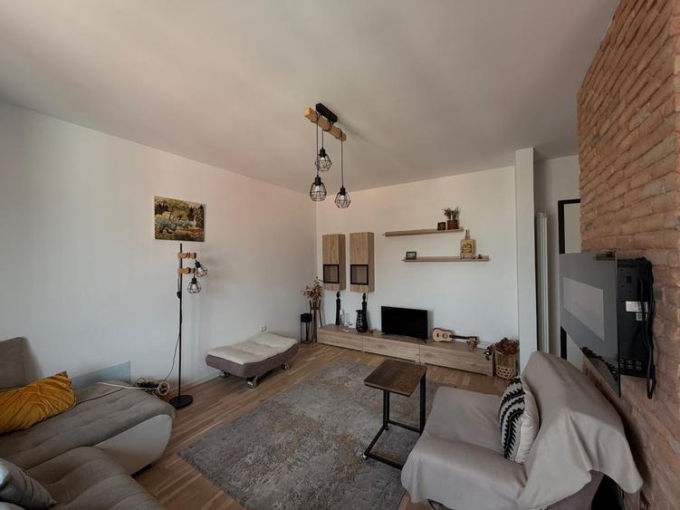 Apartament cu 2 camere decomandat, mobilat în Iancului