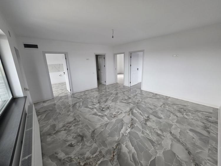 Casă individuală cu 3 camere cu Canalizare în Valu lui Traian