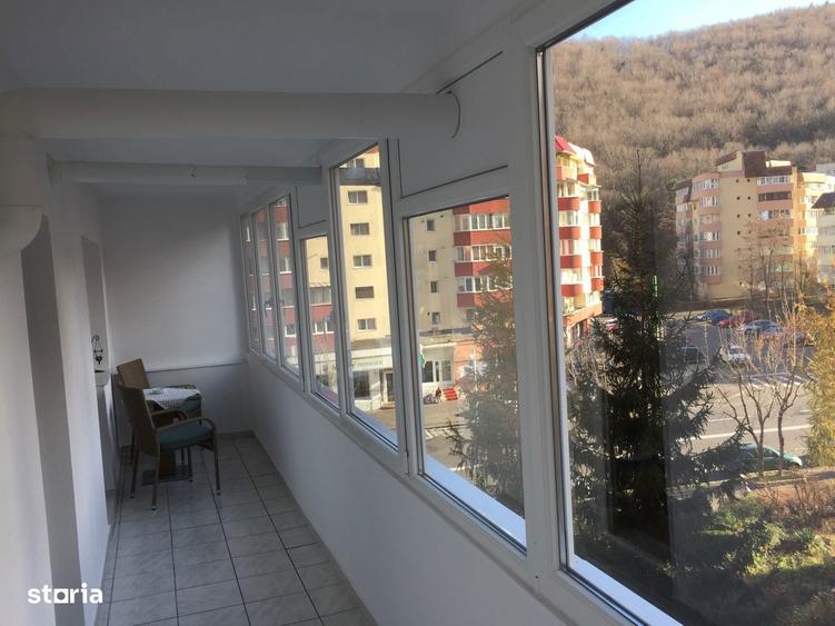 Apartament 3 cam decomandat, doua bai, complet mobilat si utilat - 8