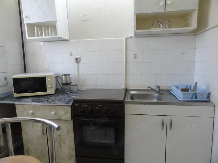 Apartament cu 2 camere decomandat în Romanilor