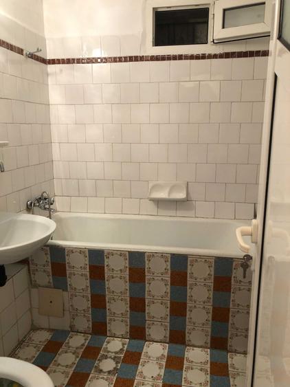Apartament cu 4 camere decomandat în Sebastian