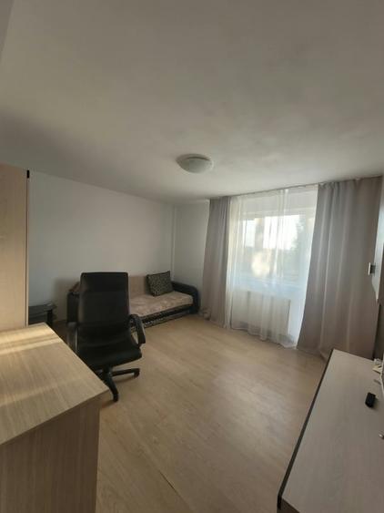 Apartament cu 3 camere decomandat, mobilat în Gării