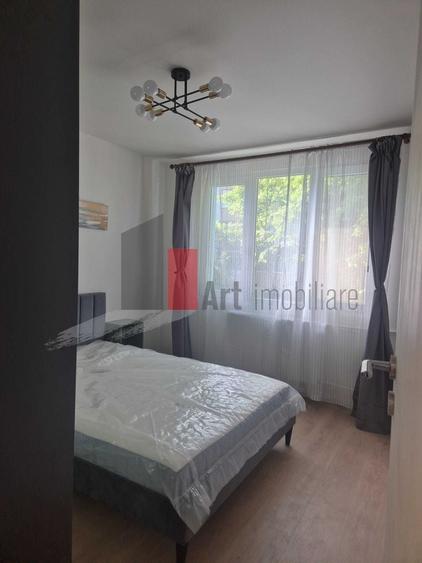 Inchiriez apartament 4 camere, complet renovat, - 8