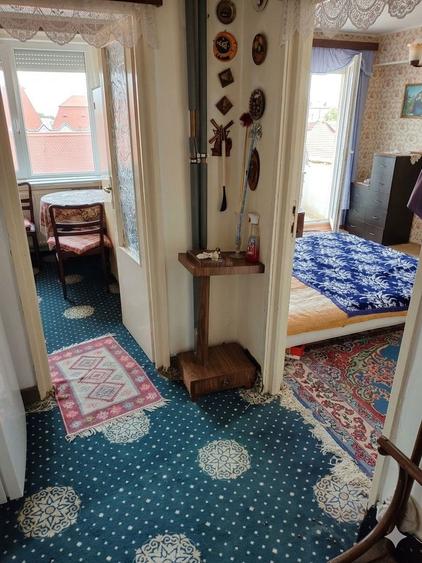Apartament cu 2 camere semidecomandat în P-ța Victoriei