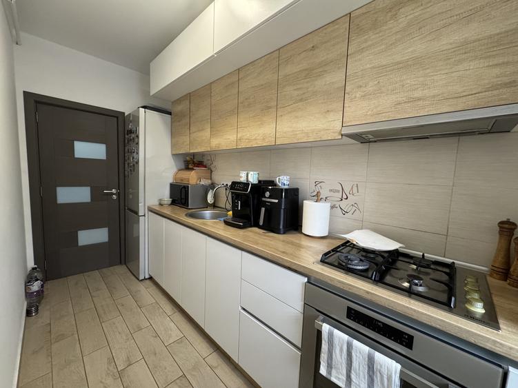 Apartament cu 2 camere decomandat, mobilat în Florești