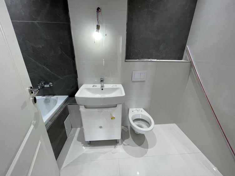 Apartament cu 3 camere decomandat în Torontalului