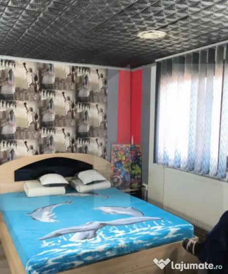 Casă cu 6 camere cu Teren 400 Mp în Central