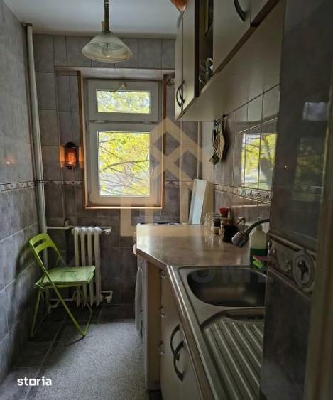 Apartament cu 2 camere decomandat, mobilat în Tei