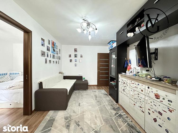 Apartament cu 3 camere semidecomandat, mobilat în Tomis Nord
