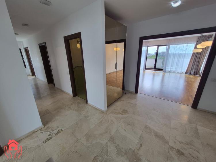 Apartament cu 4 camere decomandat, mobilat în Iancu Nicolae