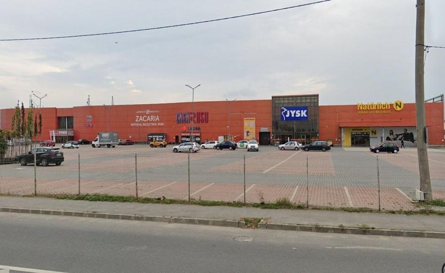 Birou, de 3,000 mp, în Turnișor