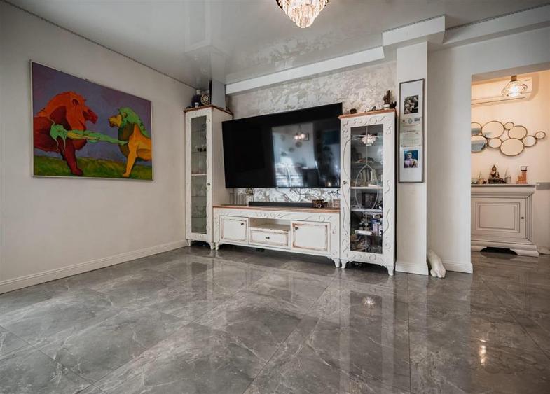 Apartament cu 2 camere decomandat în Apollo