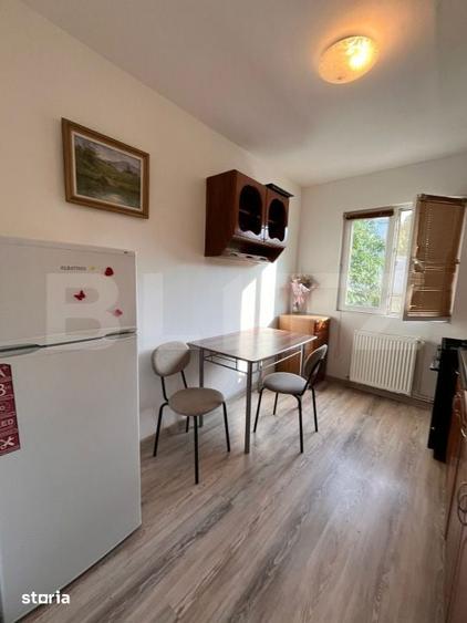 Apartament cu 3 camere semidecomandat în Gară