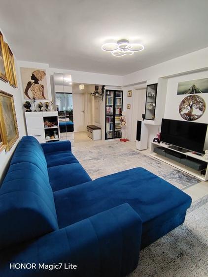 Apartament cu 2 camere decomandat în Central