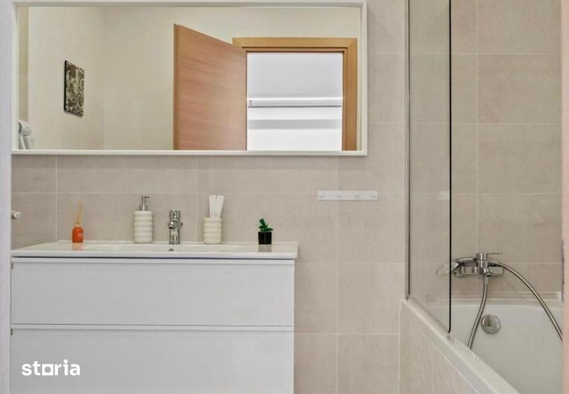 Apartament cu 3 camere, mobilat în Văcăresti