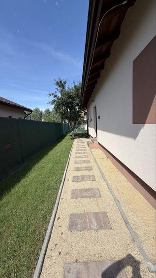 Casă cu 3 camere în Săcălaz