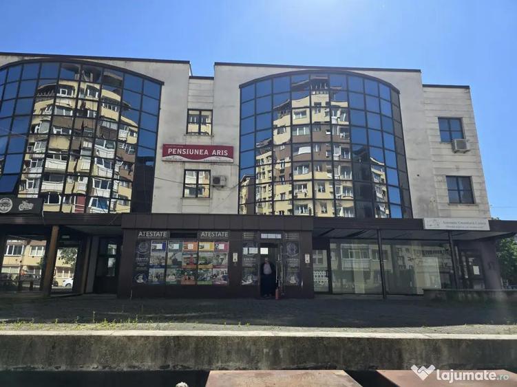 Spațiu comercial, de 732 mp, în Ultracentral