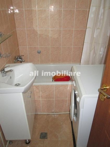 Garsonieră, mobilată în Far
