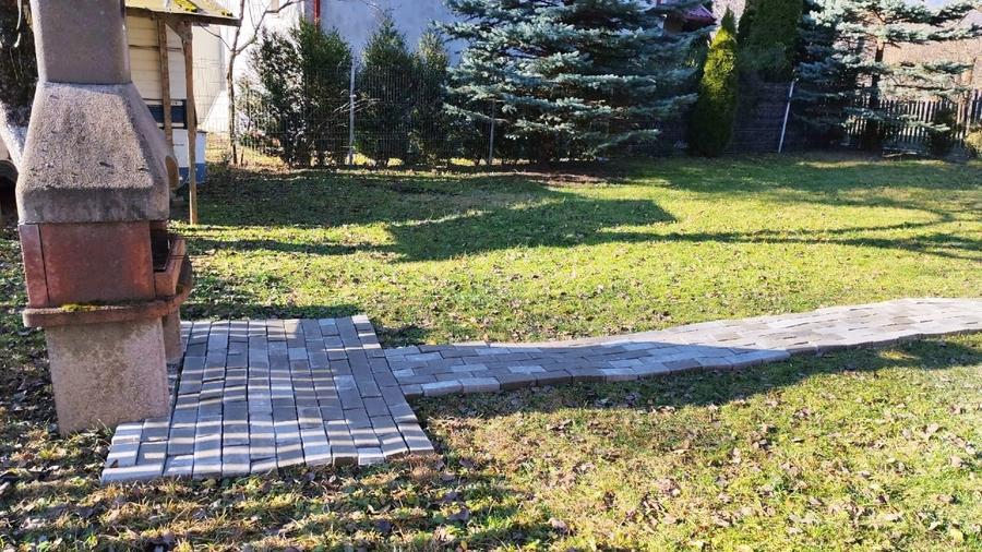 Casă individuală cu 4 camere cu Canalizare în Posada