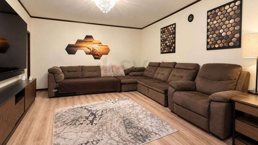 Apartament cu 2 camere decomandat, mobilat în Decebal