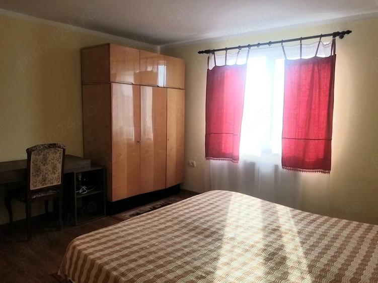 Apartament cu 3 camere decomandat în Lipovei
