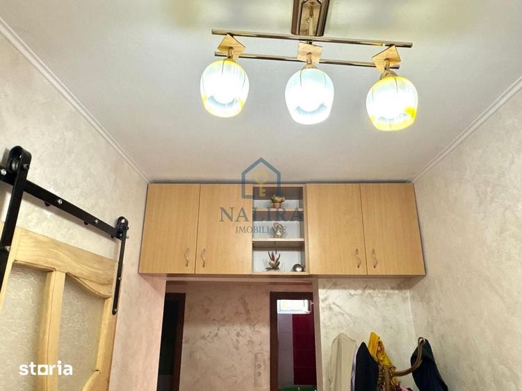 Apartament cu 3 camere decomandat în Săsar