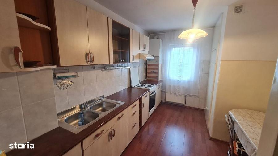 Apartament cu 3 camere decomandat în Ștrand