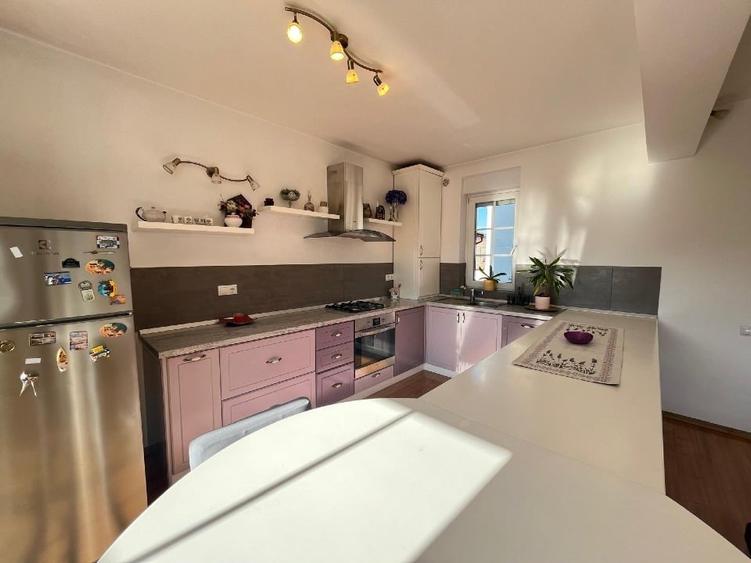 Apartament cu 3 camere decomandat în Calea Dumbrăvii