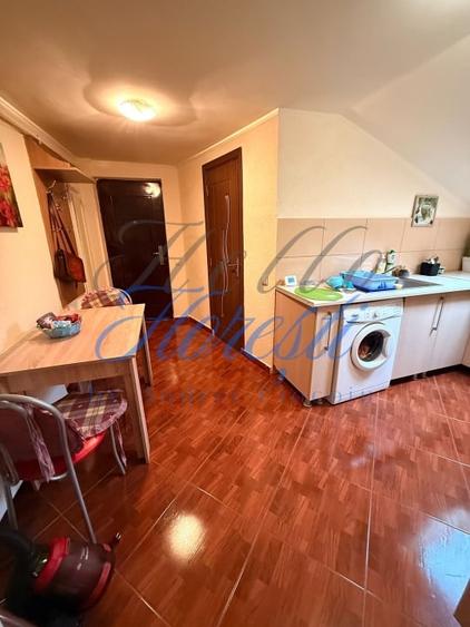 Garsonieră decomandată în Iris