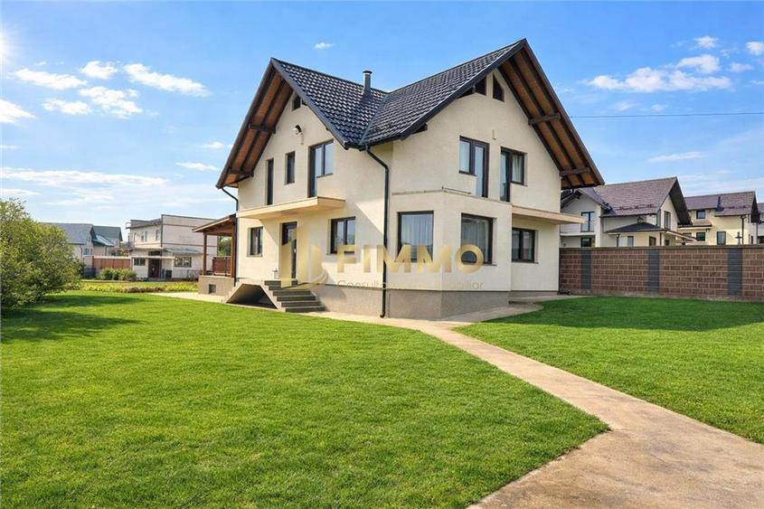 Casă individuală cu 6 camere cu Teren 1000 Mp în Sfântu Ilie