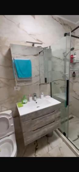 Apartament cu 4 camere decomandat în Tomis Nord