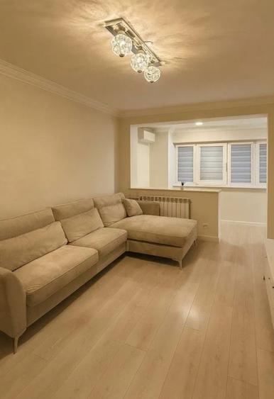 Apartament cu 3 camere decomandat, mobilat în Gorjului
