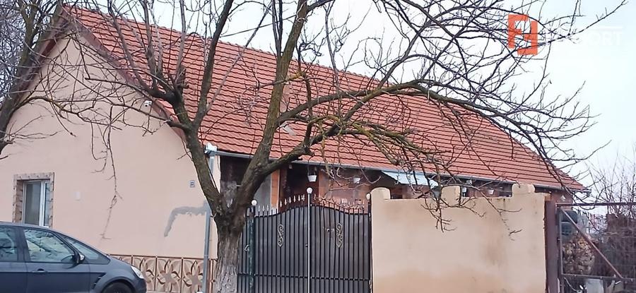 Casă individuală cu 3 camere cu Canalizare în Gottlob