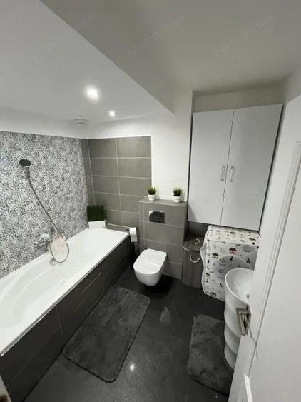 Apartament cu 3 camere decomandat în Albert