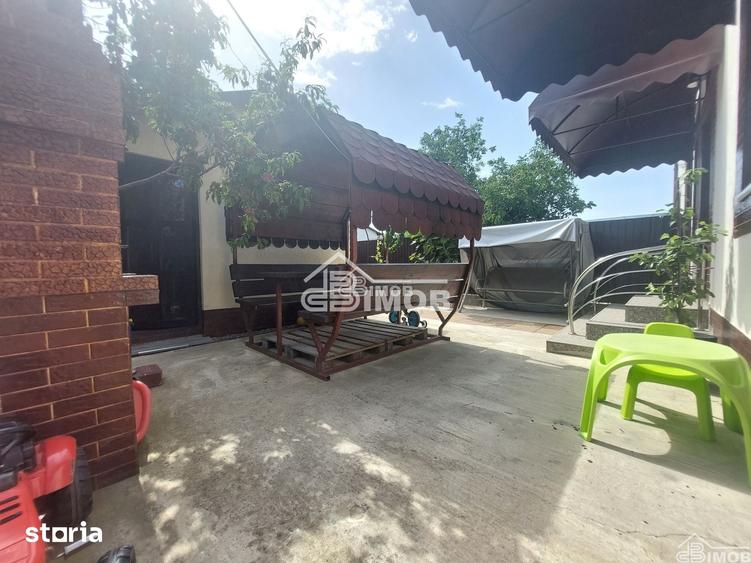 Casă cu 4 camere cu Teren 185 Mp în Ulmi