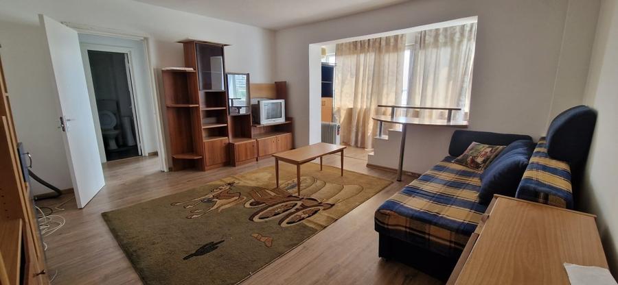 Apartament cu 3 camere semidecomandat, mobilat în Gării