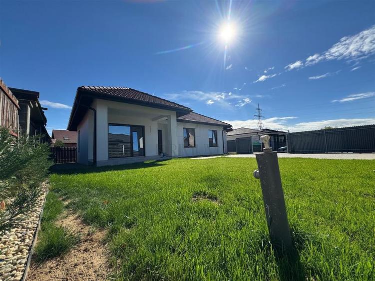 Duplex cu 4 camere cu Teren 380 Mp în Moșnița Nouă