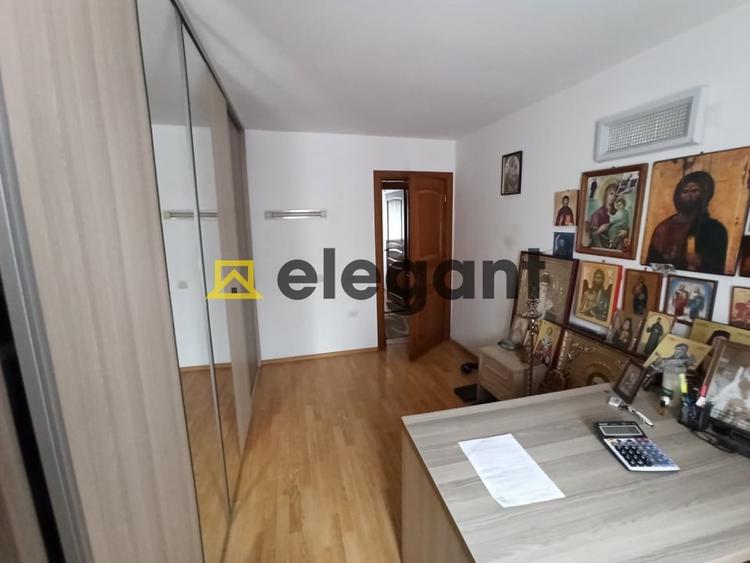 Casă individuală cu 7 camere cu Canalizare în Bordei