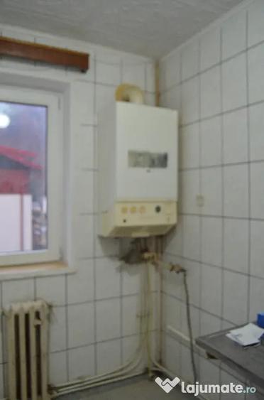 Apartament cu 2 camere semidecomandat în Cezar Petrescu
