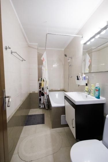 Apartament cu 2 camere decomandat, mobilat în Vitan Mall