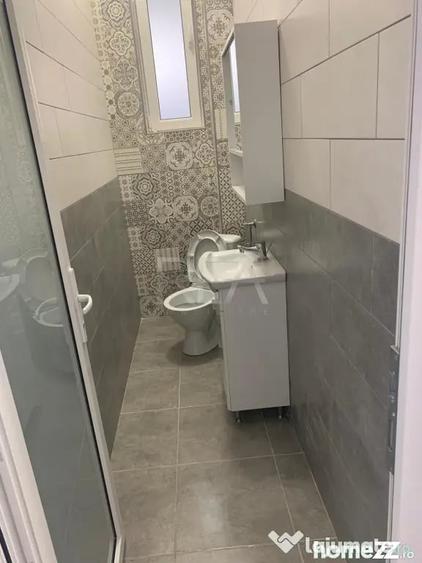 Casă cu 9 camere cu Teren 212 Mp în Eminescu