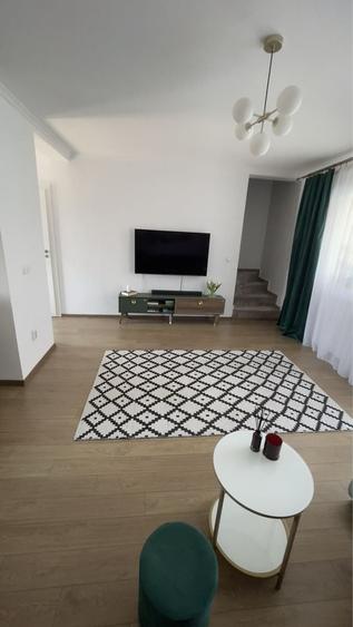 Casă cu 3 camere în Sânandrei