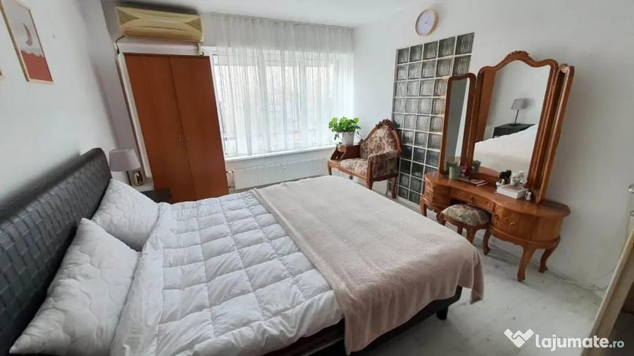 Garsonieră decomandată în Unirii