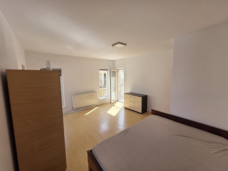 Duplex cu 4 camere cu Canalizare în Florești