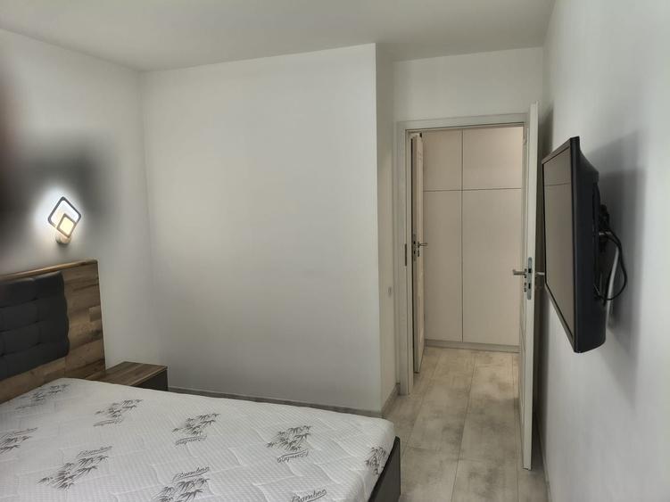 Apartament cu 2 camere decomandat, mobilat în Apărătorii Patriei